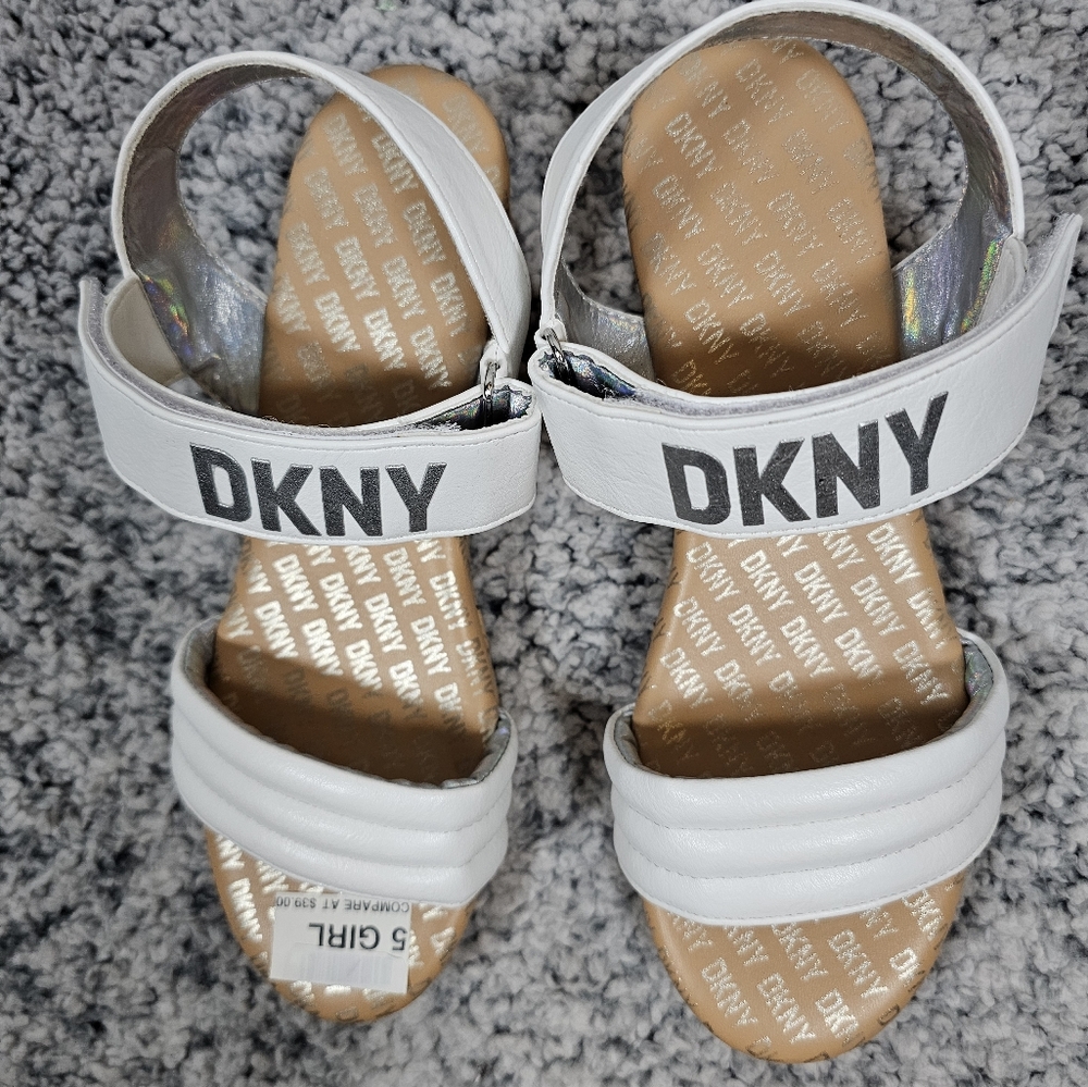DKNY Sz 5 White Sandals